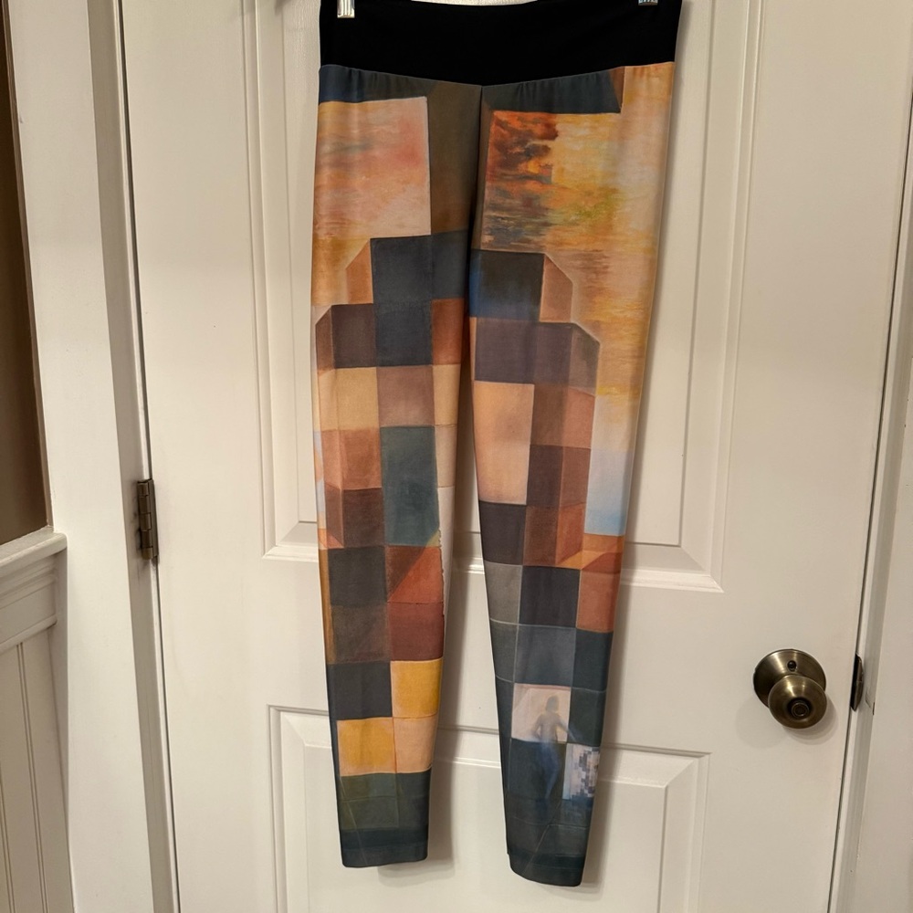THE DALI MUSEUM USA LEGGINGS PANTS GRAY BLACK YELLOW ABSTRACT  SIZE M